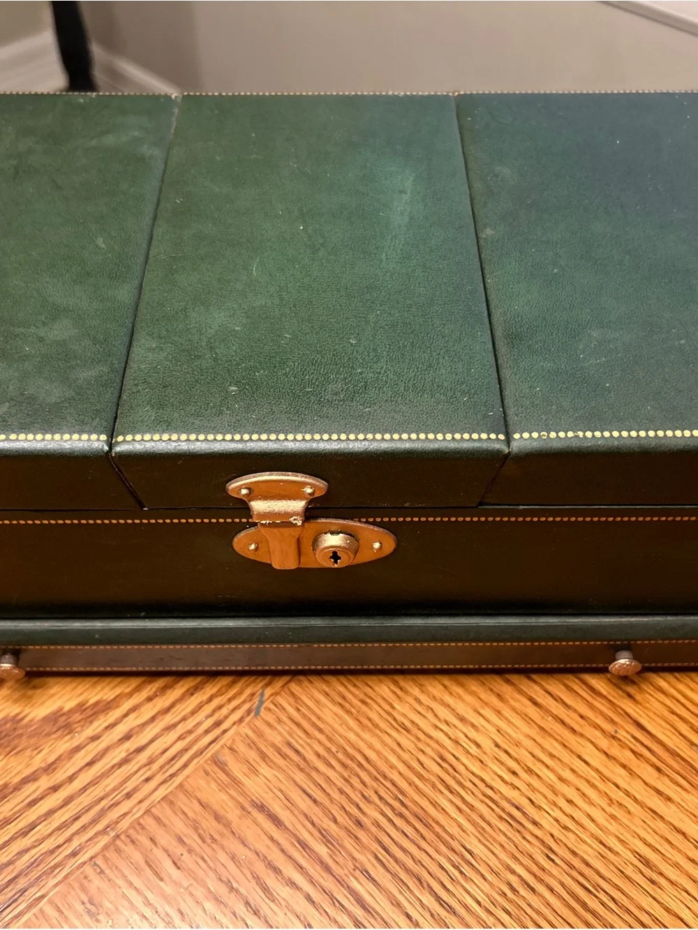 Vintage Green Jewelry Storage Box with Mirror and Velvet Lining